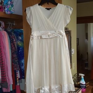 Mymichelle girls dress cream with gold sparkles